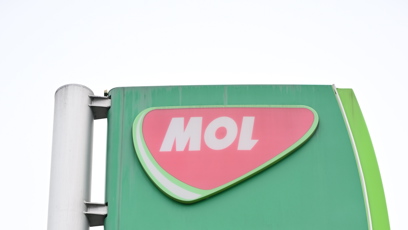 FOTO: Čerpací stanice MOL reagovaly na úpravu stropů bleskovým zdražením.