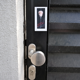 Děsivý vzkaz s fotkou Petra Pavla.