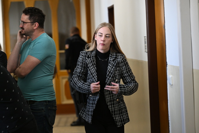 Mercedes Treyová čelí obvinění. 