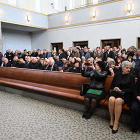 Poslední rozloučení s diskařem Imrichem Bugárem.