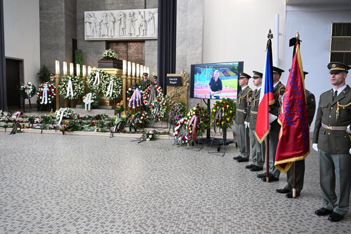 Poslední rozloučení s diskařem Imrichem Bugárem.