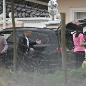 Karlos Vémola divoce gestikuloval.