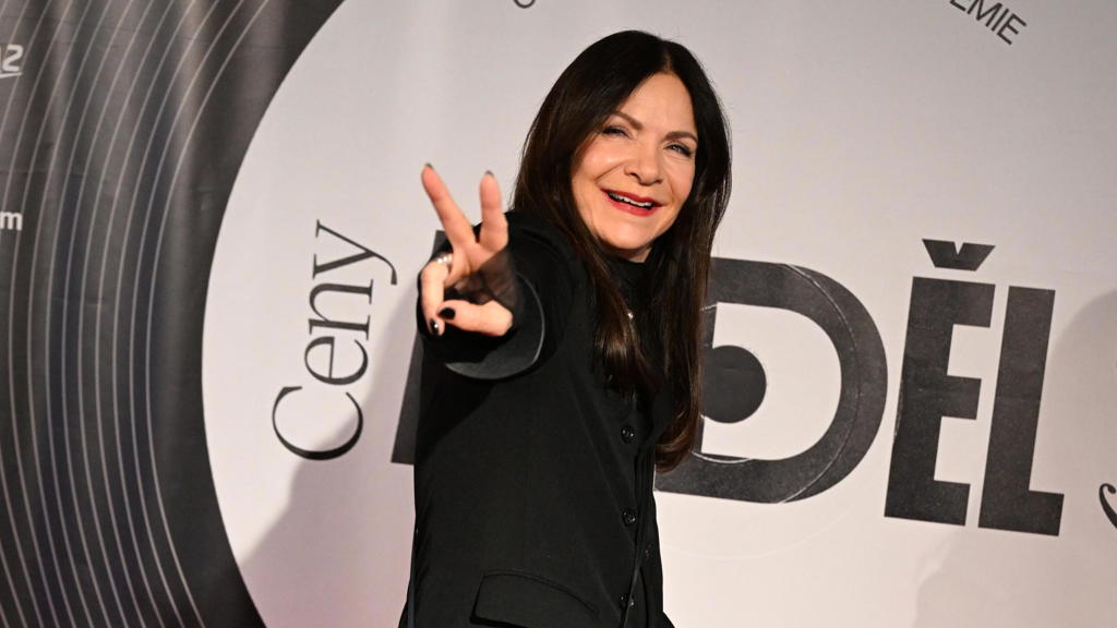 Zpěvačka Anna K. na cenách Anděl.