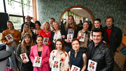 FOTO: Michaela Nosková na křtu knihy Moniky Pelleové.