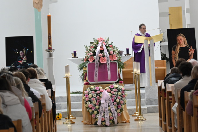 Pohřeb Dominiky Elischerové.