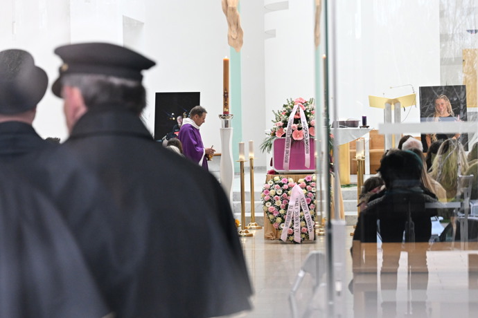 Pohřeb Dominiky Elischerové.