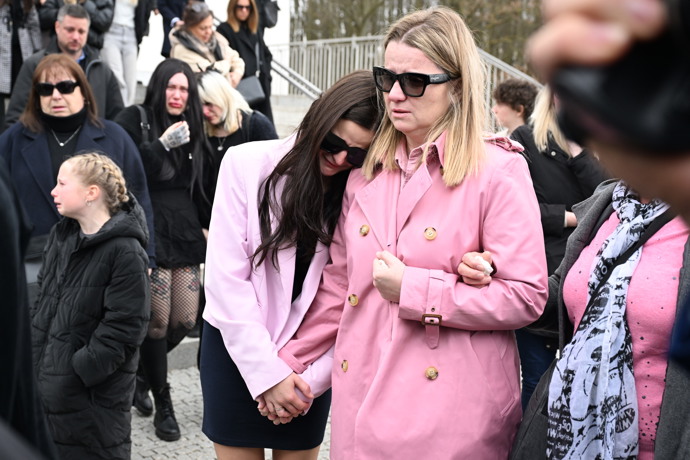 Zdrcená maminka Petra.