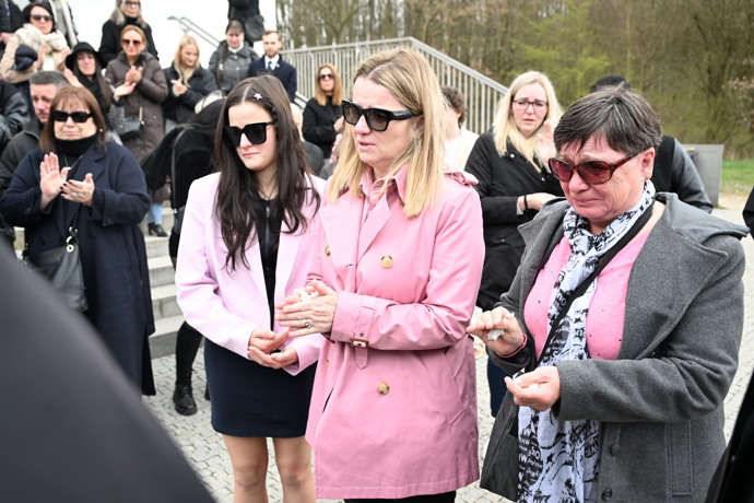 Zdrcená maminka Petra.