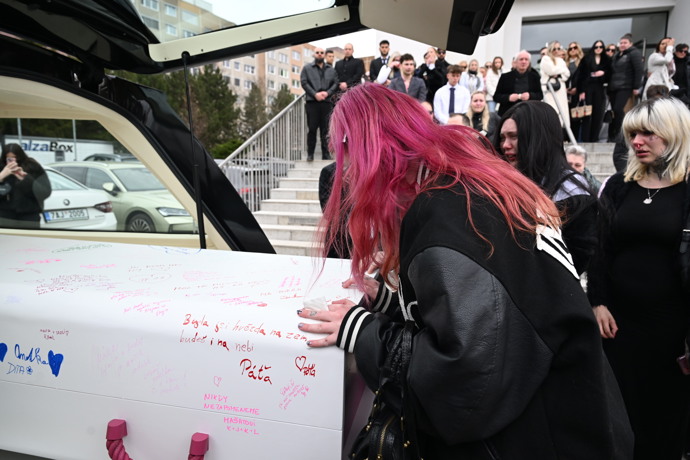 Poslední rozloučení s influencerkou Dominikou Elischerovou alias Mínou.