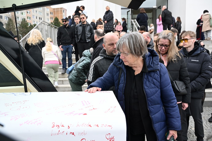 Hosté se naposledy loučili s Mínou.