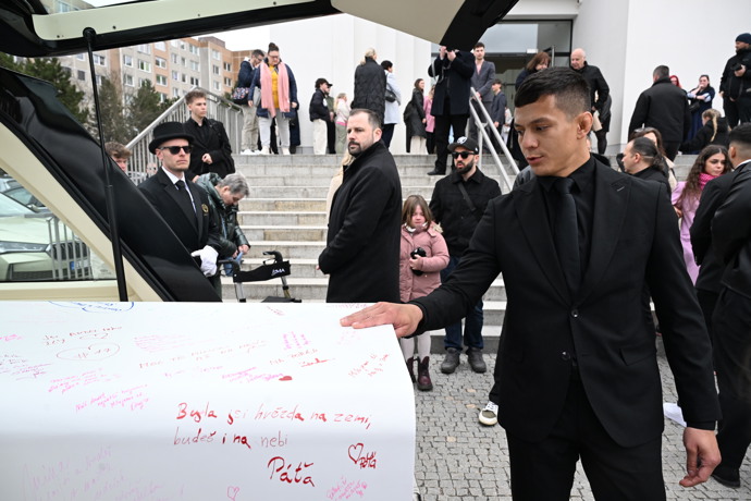 Tomáš Le Sy se loučil s Mínou. 