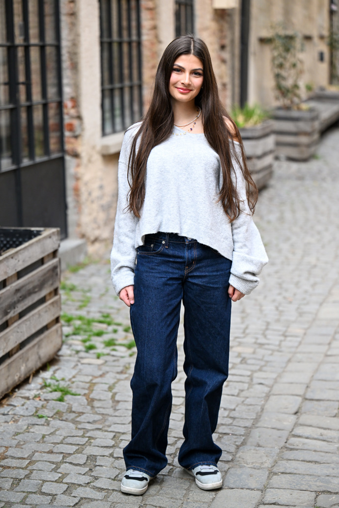 Jako dítě si také zahrála v seriálech svého táty. 