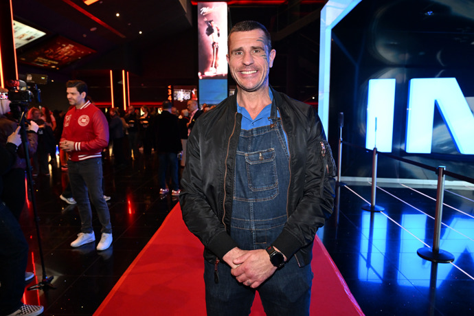 Robert Rosenberg dorazil s úsměvem od ucha k uchu.