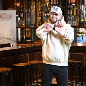 Rapper Eduard Rovenský navštívil se svou kapelou spoustu věznic.