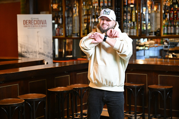 Rapper Eduard Rovenský navštívil se svou kapelou spoustu věznic. 