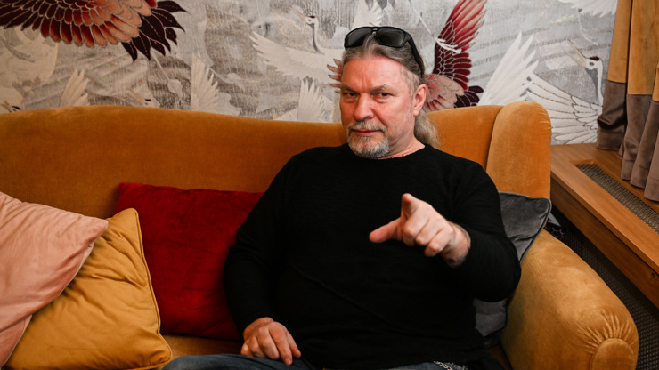 Zpěvák Petr Kolář.