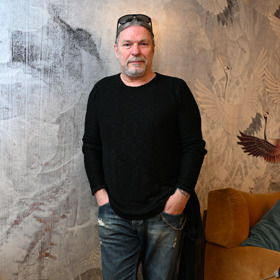 Petr Kolář vydal novou píseň.