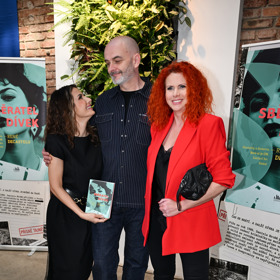 René Decastelo má se svými ex manželkami krásné vztahy. 