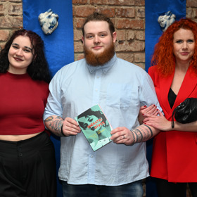 Elias Decastelo se svou maminkou Štěpánkou Decastelo a manželkou Kristínou.