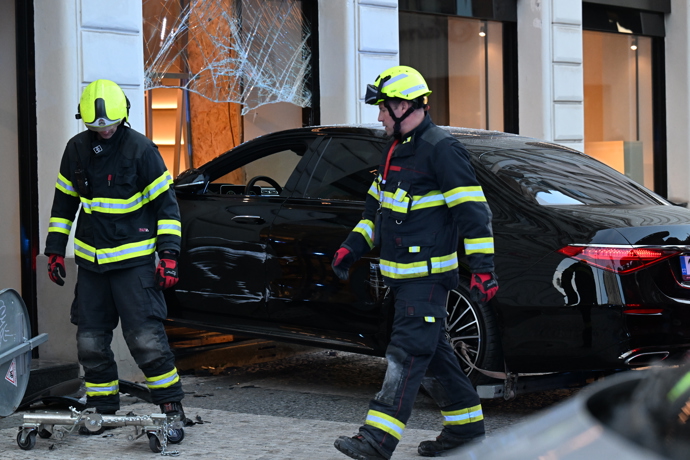 Podle mluvčího policie nebyla zjištěna u řidičky žádná přítomnost alkoholu ani drog.