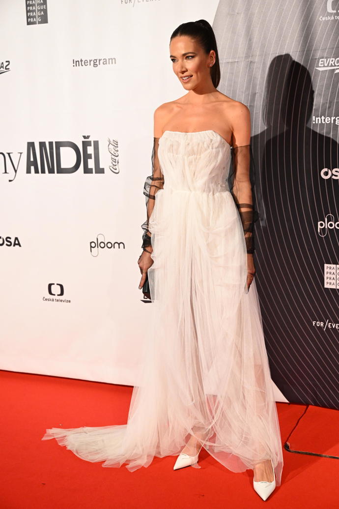 Andrea Bezděková bez doprovodu. 