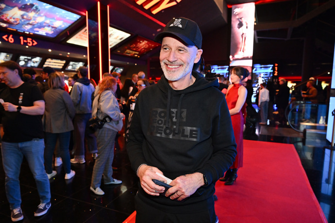 Honza Musil s úsměvem od ucha k uchu.