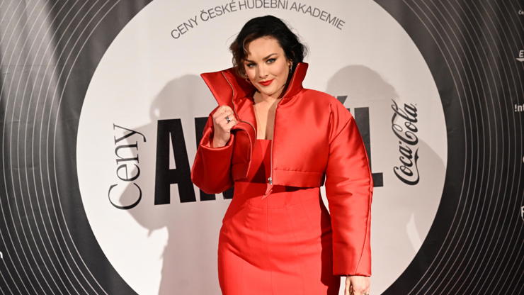 Ewa Farna vypadala skvěle a byla v dobrém rozmaru. 