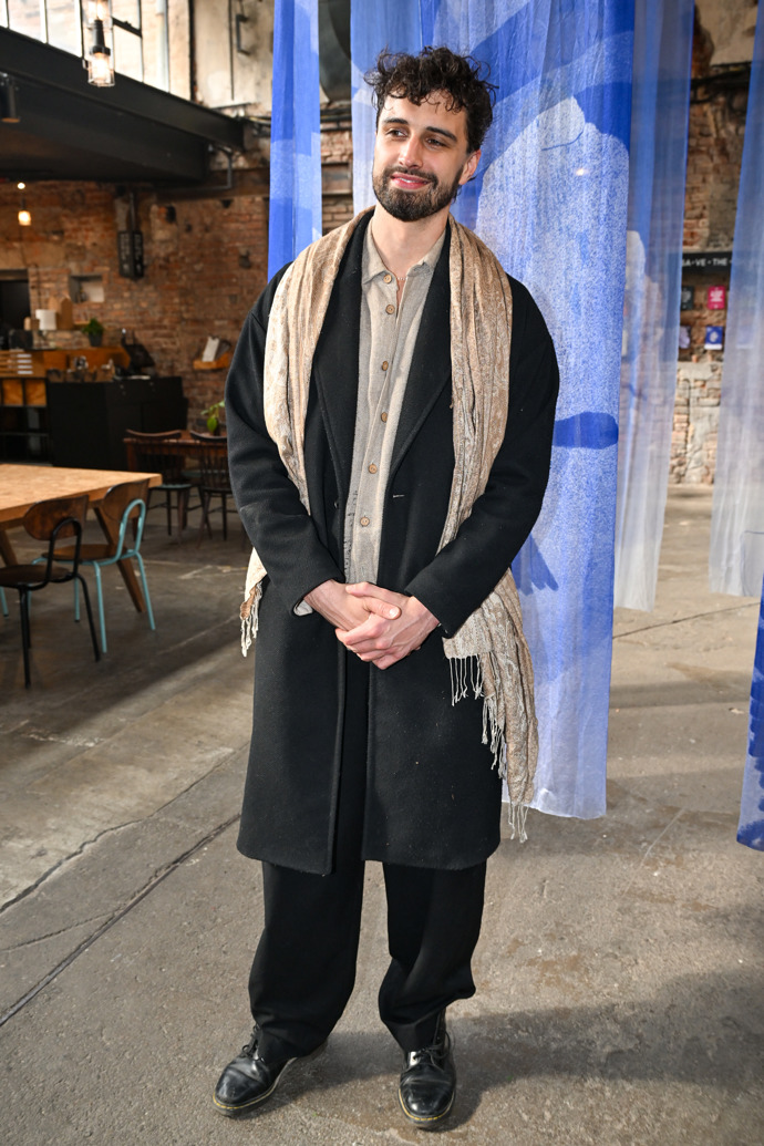 Zpěvák  Šimon Bilina.