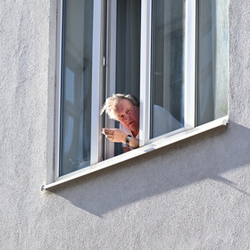 Depardieu nevypadal, že by měl příliš dobrou náladu.