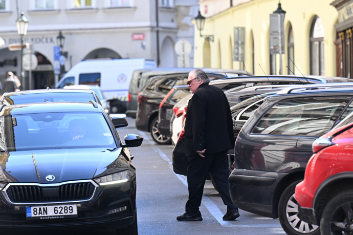 Gérard Depardieu je v Praze.
