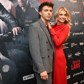 Justýna Zedníková ve snímku Říkají mi Lars ztvárňuje jednu z hlavních rolí.