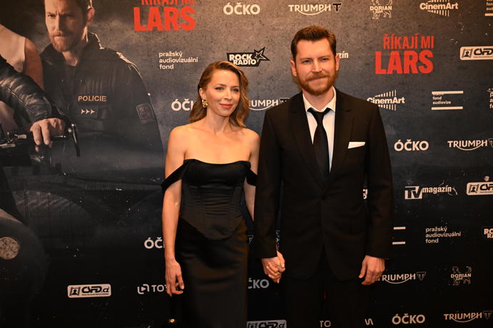 Manželka Davida Švehlíka byla okouzlující.