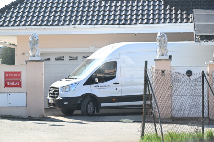 Na Vémoland přijeli stěhováci.