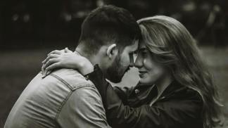 Horoskop lásky na květen 2026: Berany čeká svěží vítr ve vztazích a Štíry láska na první pohled