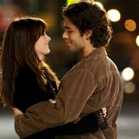 Nate zde byl vykreslený jako charakterní přítel hlavní hrdinky Andy Sachsové (Anne Hathaway), který se ji snažil držet nohama na zemi. Později mu ale fanoušci vyčítali, že Andy nepodporoval v kariéře. Postava Natea se tak v pokračování filmu neobjeví.