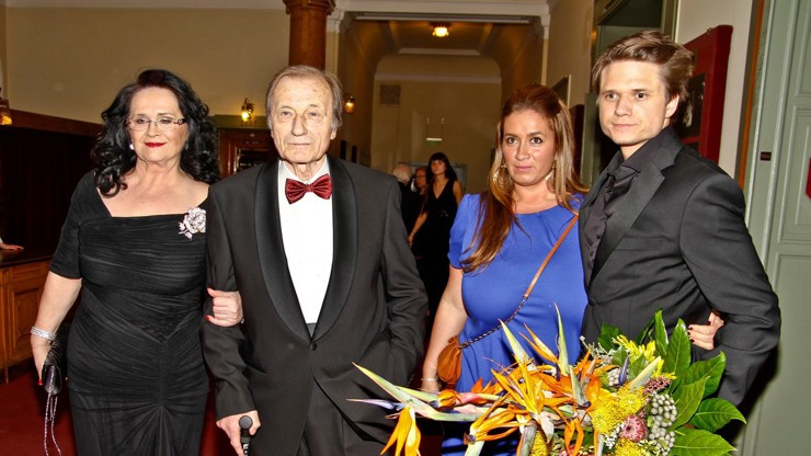 Radek Brzobohatý s manželkou Hanou Gregorovou,  synem Ondřejem a dcerou Rolou.