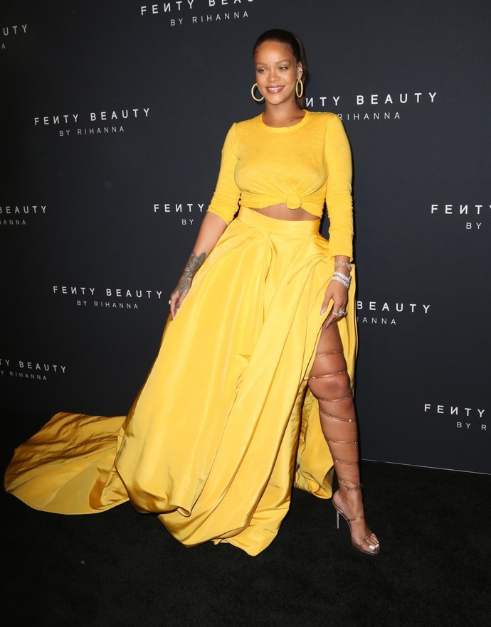 Madonninou zdárnou nástupkyní je její kolegyně Rihanna. Ta chodí navolno v soukromí i na červeném koberci.