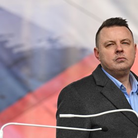 Jindřich Rajchl vyzýval Petra Pavla ke zveřejnění nákladů na dovolenou v Maroku. Podezříval ho totiž, že cestu nehradil výhradně ze svého.
