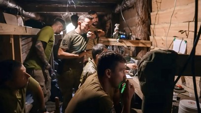 FOTO: Ukrajinští vojáci na frontě.