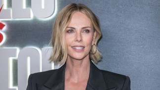 Charlize Theron otevřeně o tom, co předcházelo zastřelení jejího otce: Chtěl nás zabít za to, že jsem nepozdravila