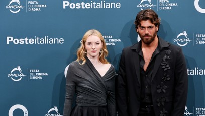 FOTO: Can Yaman se svou kolegyní Alanah Bloor.