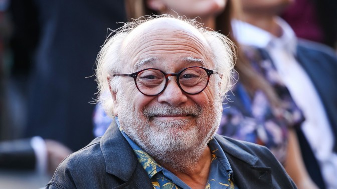 Utajená kariéra Dannyho DeVita: Než se vrhl na herectví, živil se jako kadeřník zesnulých