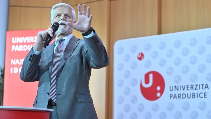 Petr Pavel navštívil Univerzitu Pardubice, kde se zúčastnil debaty se studenty.