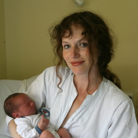 Pyšná maminka s čerstvě narozeným synem Jeníčkem. 