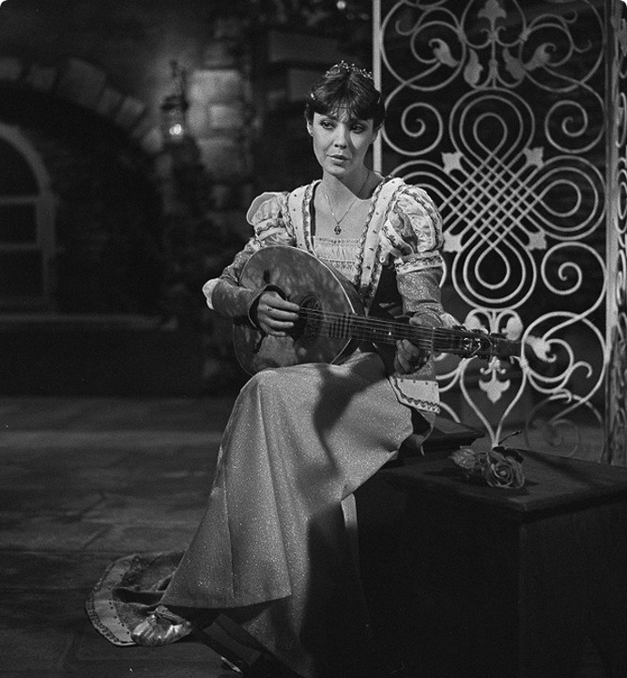 snímek z pohádky Sedmipírek (Dáda Patrasová)