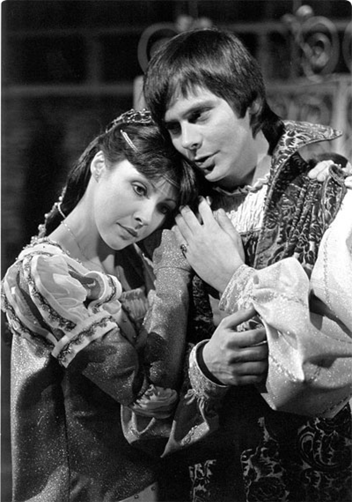 snímek z pohádky Sedmipírek  (Dáda Patrasová, Antonín Navrátil)