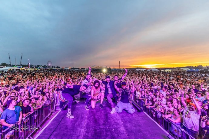 Původní sestava kapely UDG na koncertě.