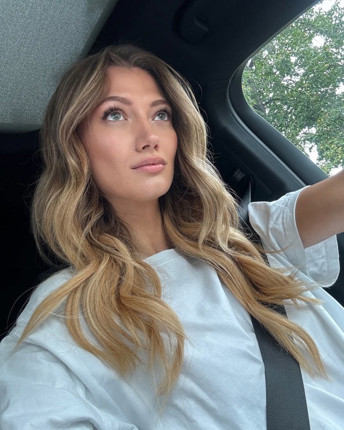 Koučka Maxe v The Voice Kids,  německá zpěvačka Leony. 