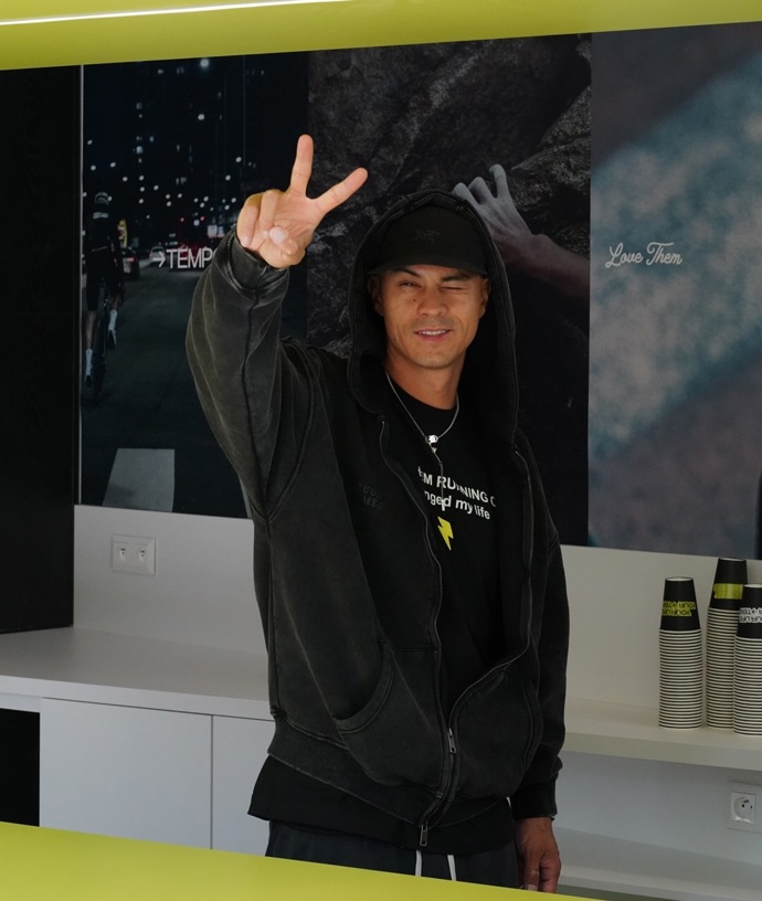 Slovenský hudební producent, DJ, podnikatel a zakladatel labelu F*CK THEM Michal Novotný alias Yaksha.