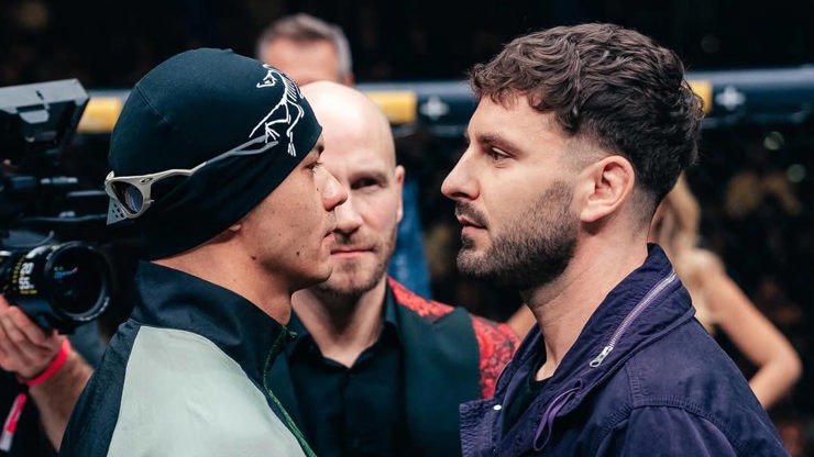 Yaksha se připravuje  na blížící se zápas s Rasťo Zvarou. 